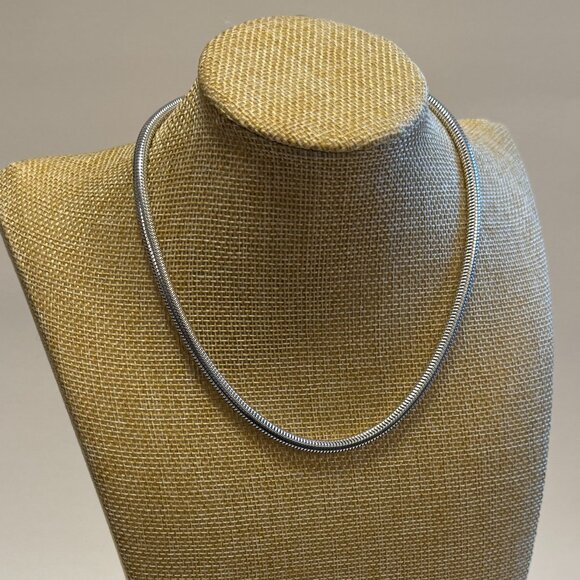 8 Assorted Silver Necklaces - Picture 8 of 16